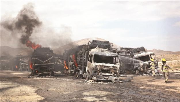Taliban attack destroys 22 NATO supply trucks