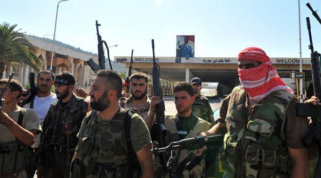 Syrian general, four colonels cross into Turkey