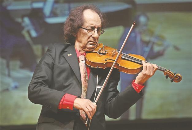 Farid Farjad to perform live in western province