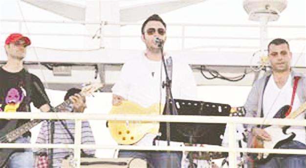 Turkish rock band to give club concert