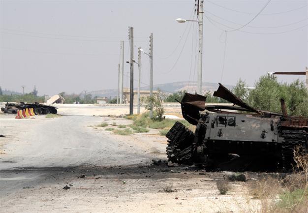 Syria rebels seize checkpoint between Aleppo and Turkey: AFP