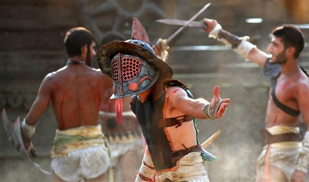 Gladiator shows on arena expect interest
