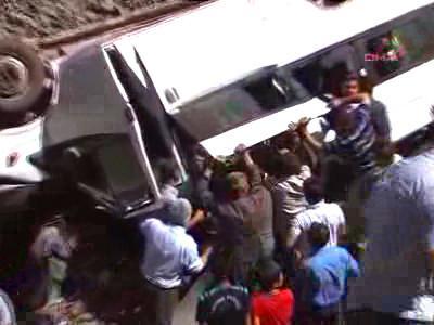 10 security personnel killed in accident in Turkeys southeast