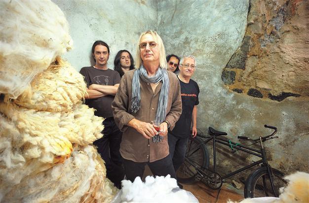 Veteran rock band in Beyoğlu