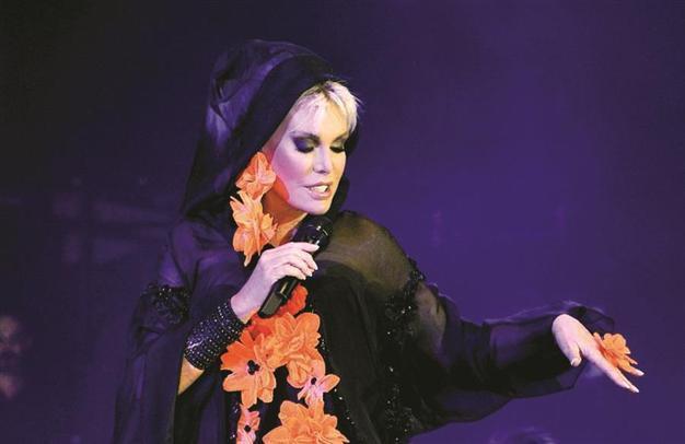 Turkcell Kurçeşme Arena hosts Ajda Pekkan concert