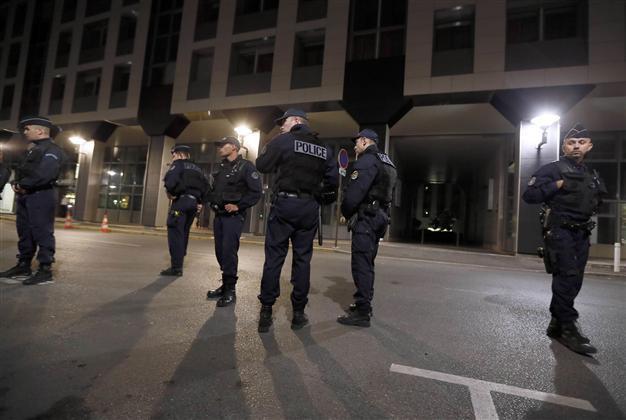 March planned following lynching of two young adults in France