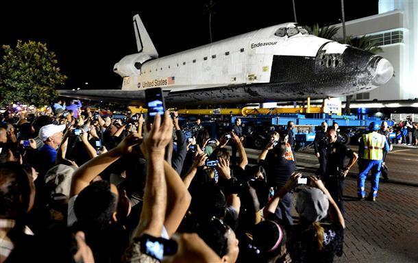 Endeavour makes terrestrial journey