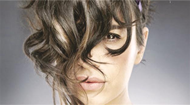 Cey’lan Ertem on Hayal Kahvesi stage