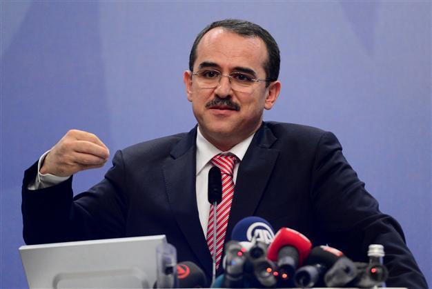 Turkish minister calls on prisoners to end hunger strikes