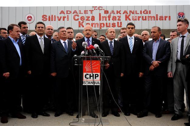 Main opposition leader slams Republic Day ban