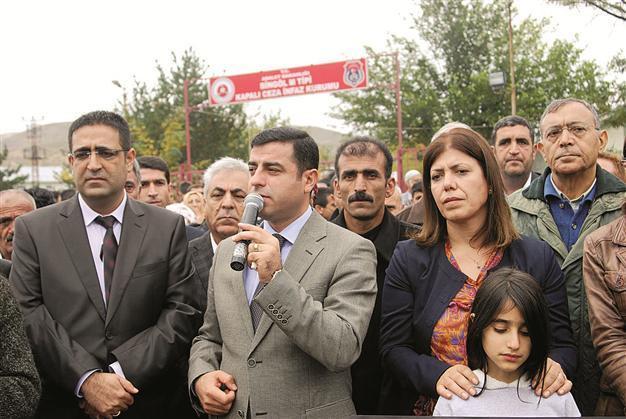 BDP leader asks to meet Öcalan in jail
