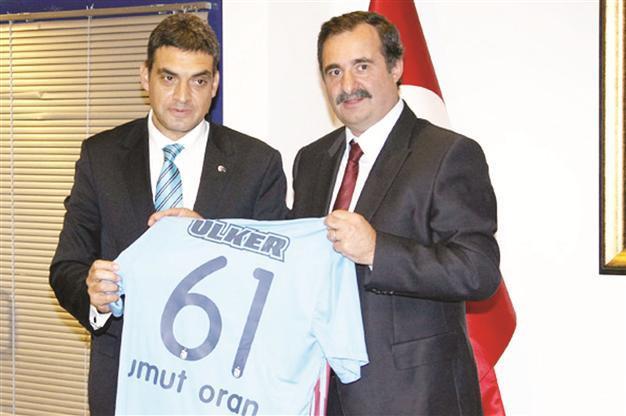 CHP lawmaker Oran’s visit stirs Trabzonspor