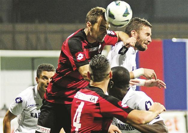 Outsiders hope to keep pace with the top pack