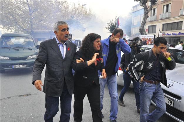 Clashes occur at BDP gathering in Istanbul