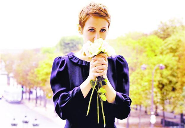 Stacey Kent sings at SALON