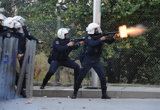 Clashes between police and protesters supporting hunger strikers at university campus