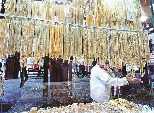 Gold sales to UAE carry exports in September