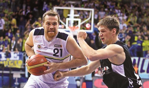 Fener, Beşiktaş on key away Euroleague tests