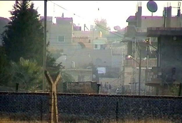 Turkish border town halts education amid clashes along Syrian border