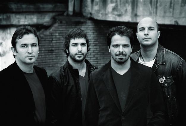 Asfalt Dünya to rock Salon