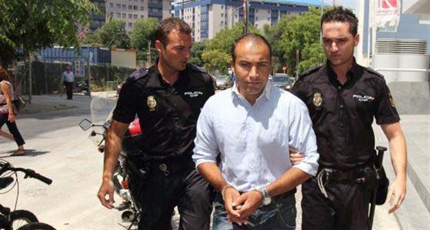 Syrian man who threw shoes at Turkish PM is released