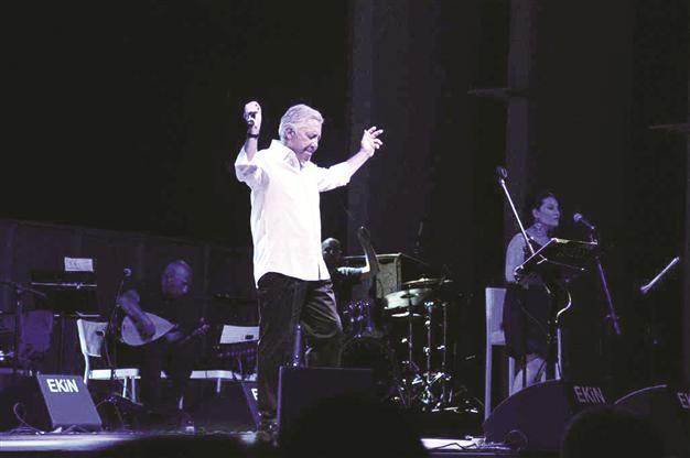 Zülfü Livaneli’s new traditions at İş Sanat