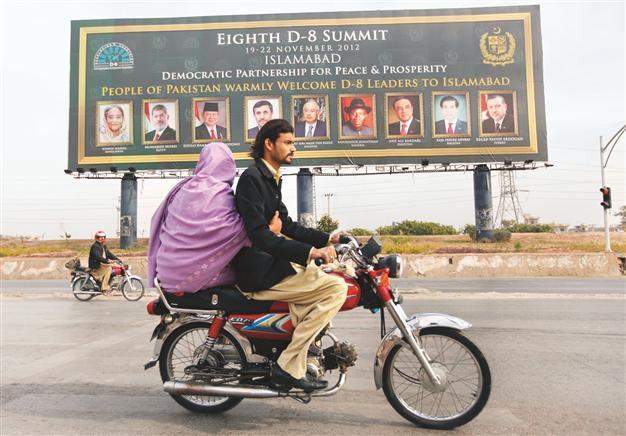 Turkey seeks to revive D-8 at Pakistan meet