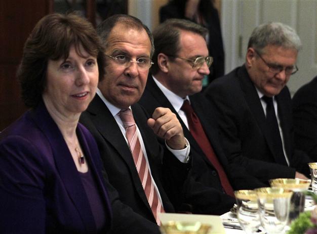 Russia plays down ministers Syria comments