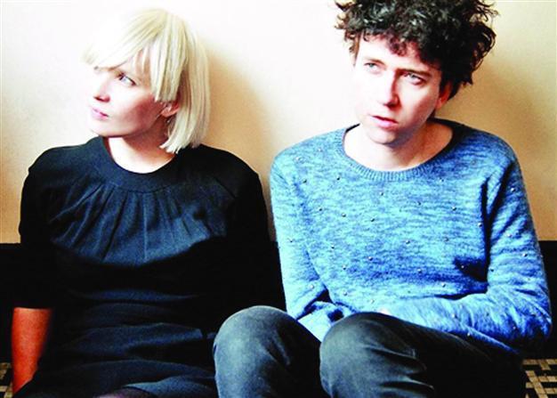 The Ravonettes hit Salon IKSV stage