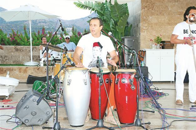 All Stars and Ayhan Sicimoğlu concert