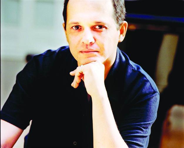 Anouar Brahem Trio on stage