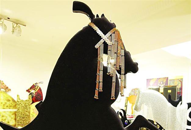 Miniatures rise up at exhibition