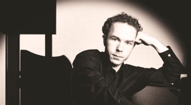 Ralph Van Raat plays John Cage