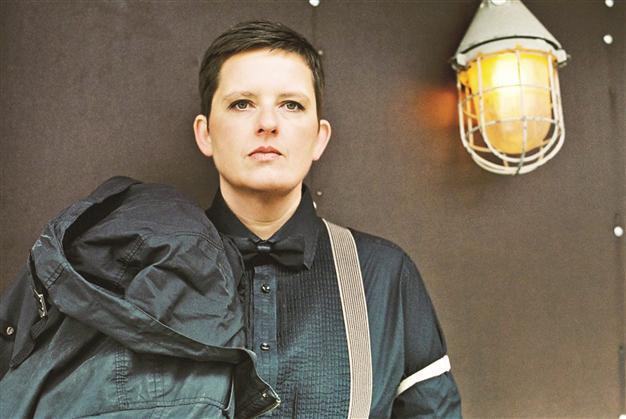 Tama Sumo performs at Wakeup Call