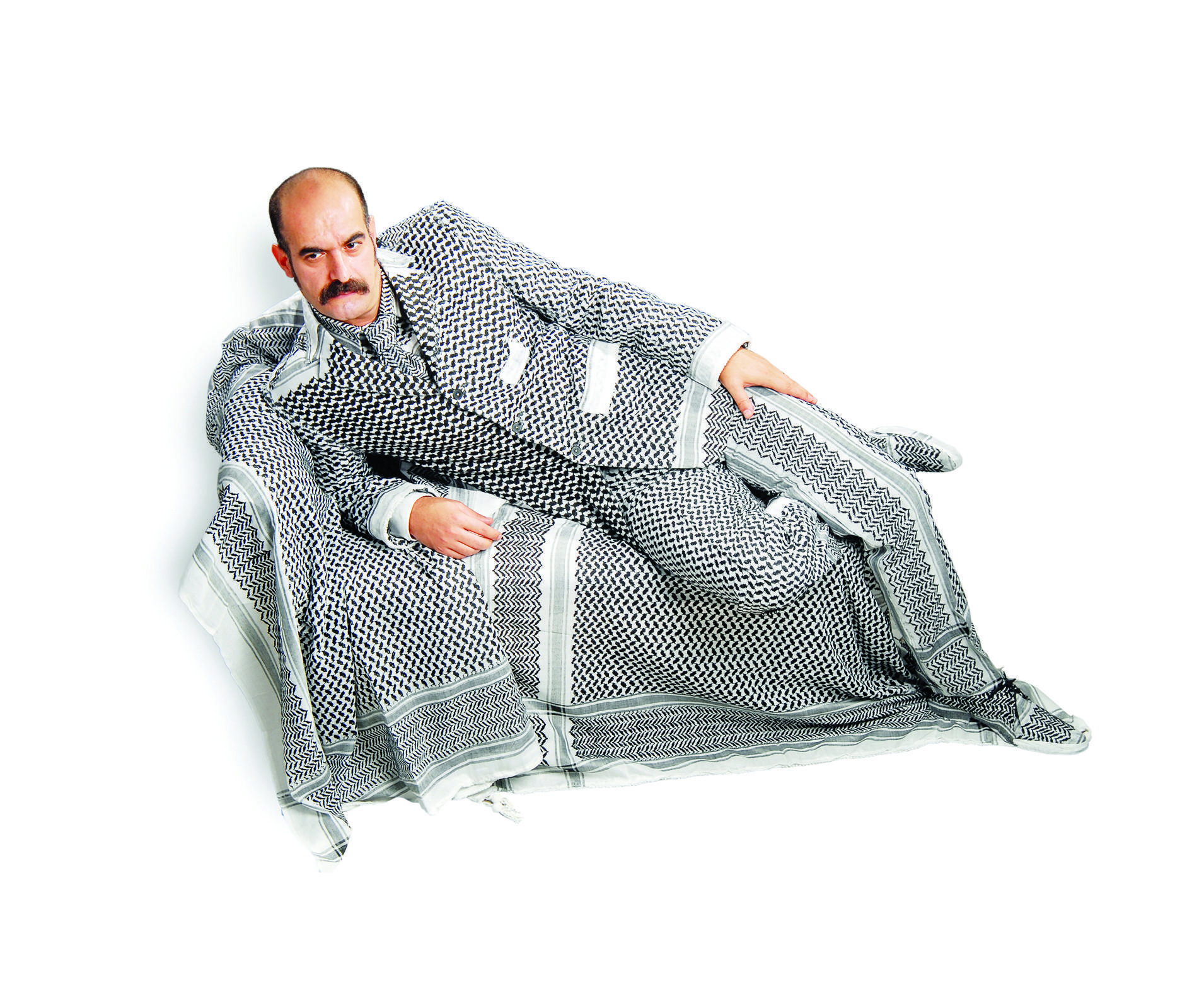 Explores ‘Zero Tolerance’ in the art world at a show