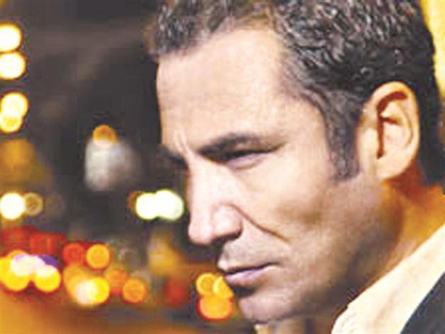 Ferhat Göçer combining East and West