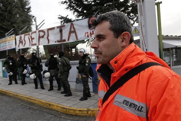 Greek police ends occupation of subway train depot
