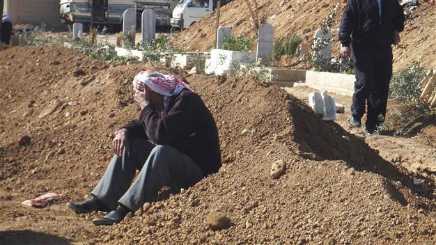 40,000 killed in Syria since revolt outbreak: watchdog