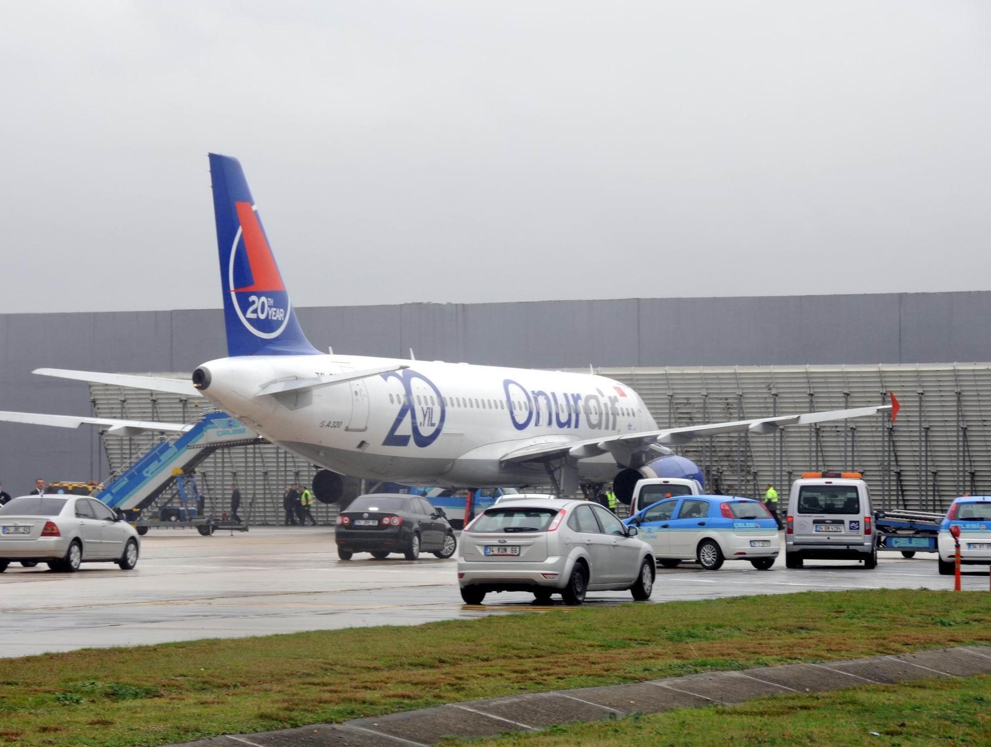 Panic subsides at Istanbul Airport, no bomb on the plane