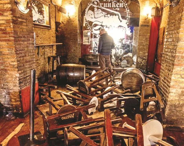 Spurs fans injured in attack by Lazio ultras