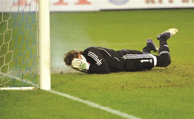 Zenit hit hard for fan trouble