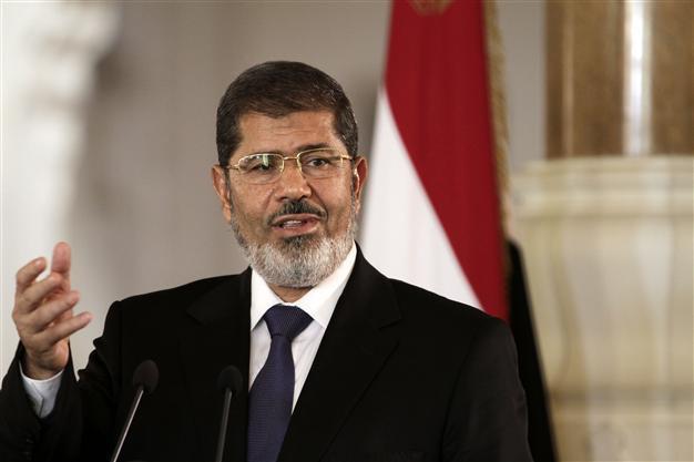 Egypts Morsi flies to Berlin for crisis-shortened visit: media