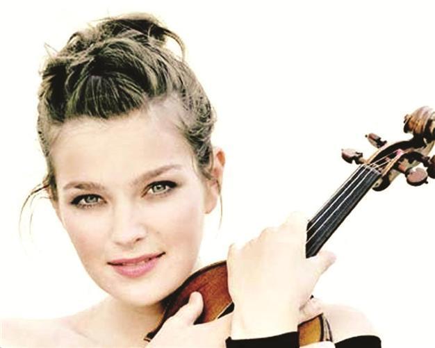 Jansen performs at İş Sanat