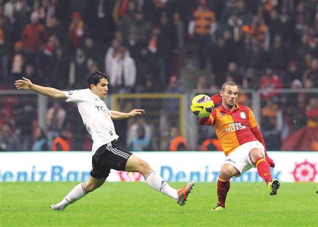 Sneijder set to make debut start for Lions