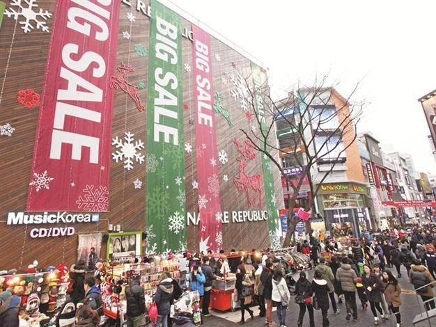 South Korea’s foreign trade surplus drops 7 pct in 2012