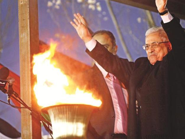 Abbas sees independent Palestinian state in 2013