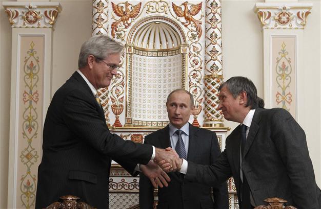ExxonMobil expands Arctic presence in Rosneft deal