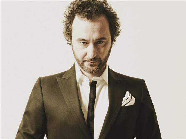 Nev plays to Hayal audience