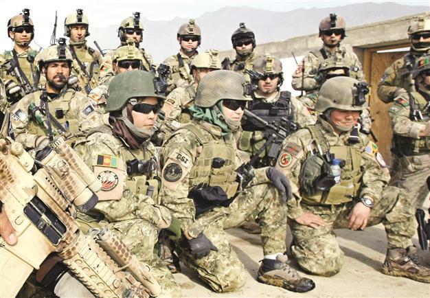 Afghan women join army for night raids