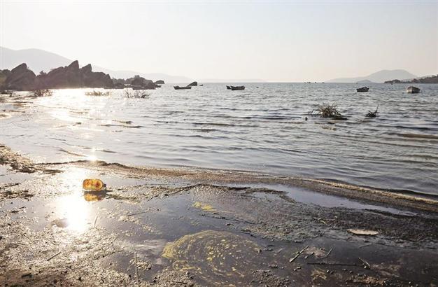 Tourists get sick of noise and pollution in Muğla